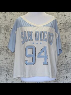 Hollister San Diego 94 Colorblock Cropped Graphic T-Shirt - Size L